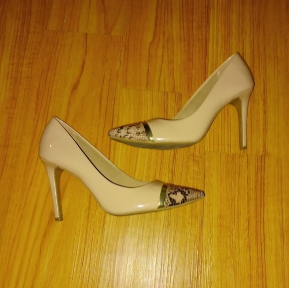 Christian Siriano Shoes - Christian Siriano | Beige Patent Leather Pumps with Snakeskin Toe